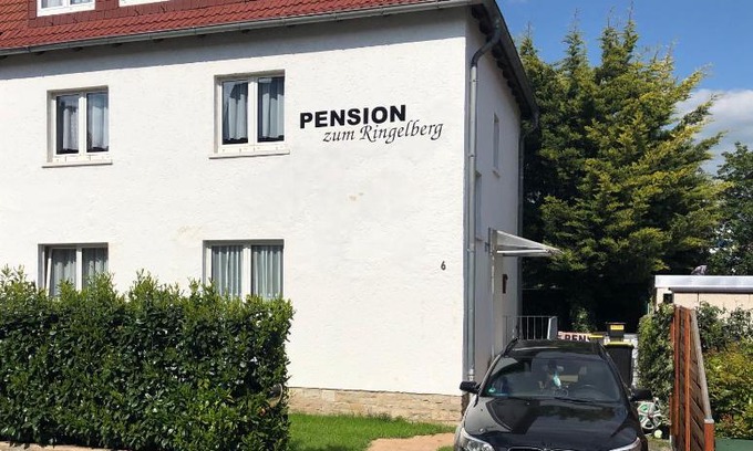 Krampfervorstadt House | Budget-Friendly Pension zum Ringelberg with Family Amenities