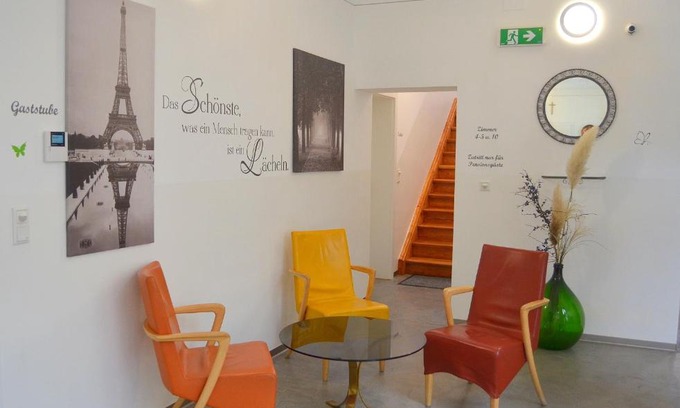 Hollabrunn Bed & Breakfast | Pet-Friendly Pension zum Strell: Celebrate Comfort & Quality