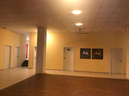 Kothen Apartment | Inviting Stay at PensionLien: Child-Friendly with Kitchen
