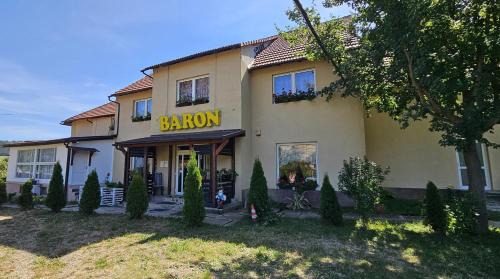 Bazna House | Elegant Pensiunea Baron Bazna: Oceanfront & Pet Friendly