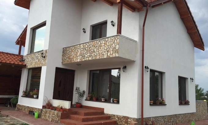 Bradu House | Guest Rated 10/10: Pensiunea Bradului with Family Amenities