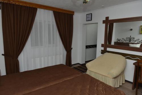 Moldova House | Relax at Pensiunea Butoias Glodeni: Family-Friendly Retreat