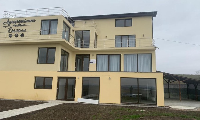 Garla Mare House | Pet-Friendly Pensiunea Christian: Rated 10/10 by Guests
