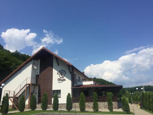 Caianu Mic House | Guest Rated 10/10 at Pensiunea Cleja - Pet Friendly Stay