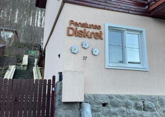 Sovata Hotel | Experience Pensiunea Diskret: 4-Star with Hot Tub & More