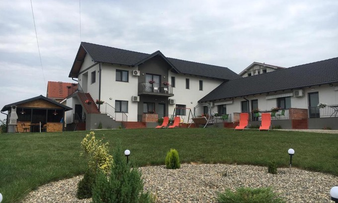 Baile Felix House | Oceanfront Escape at Pensiunea Gloria - Rated 9.7/10