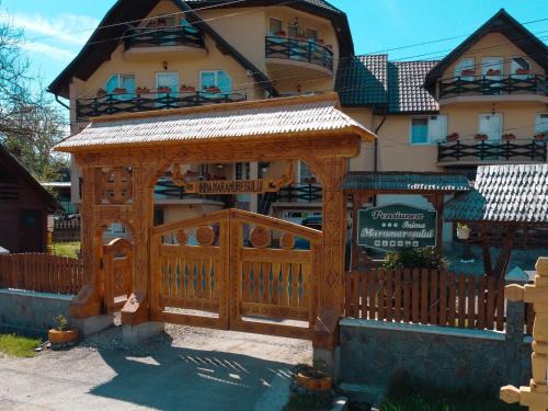 Breb House | Exceptional Pensiunea Inima Maramureșului: Pet Friendly Stay