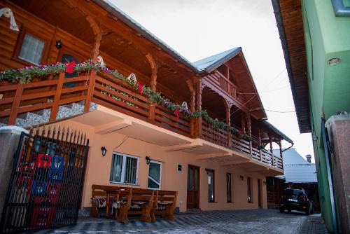 Botiza House | Family-Friendly Retreat at Pensiunea Ioana Mariana