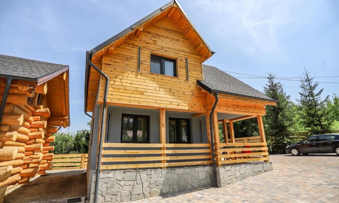 Toplita Villa | Experience Pensiunea Izabella: Top-Rated Family Retreat