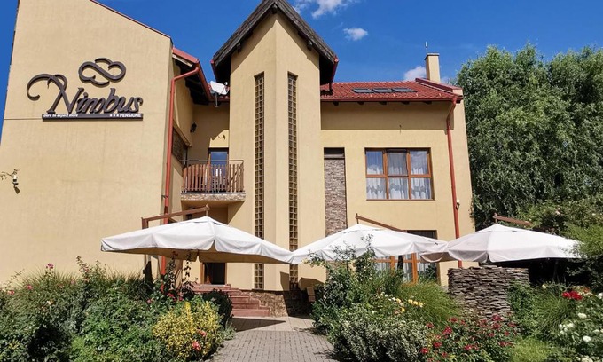 Arad House | Family-Friendly Retreat at Pensiunea Nimbus - Rated 9.7/10