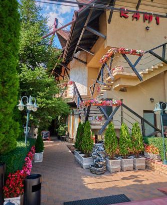 Targu Frumos Hotel | Pensiunea Rami