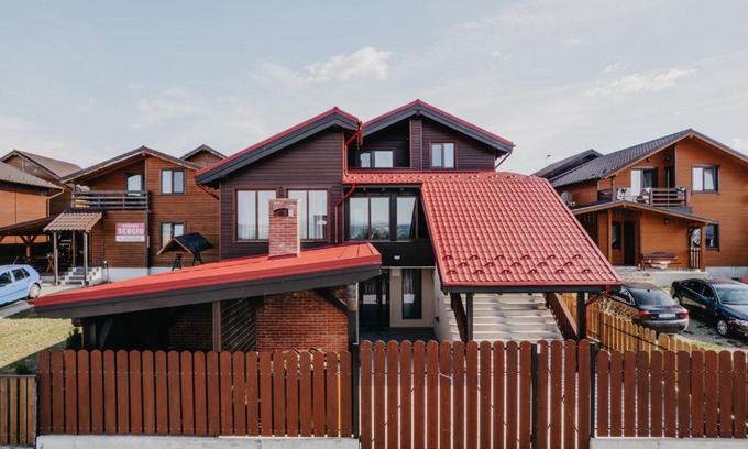 Beclean House | Relax at Pensiunea Suzanne Băile Figa with Ocean View & Spa