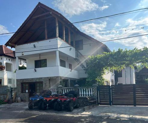 Bodesti House | Guest Rated 9.7 – Pensiunea Valu: Pet-Friendly Retreat