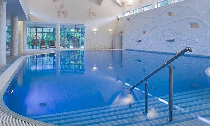 Osno Lubuskie House | Relax at Pensjonat Afrodyta Spa with Pool & Hot Tub