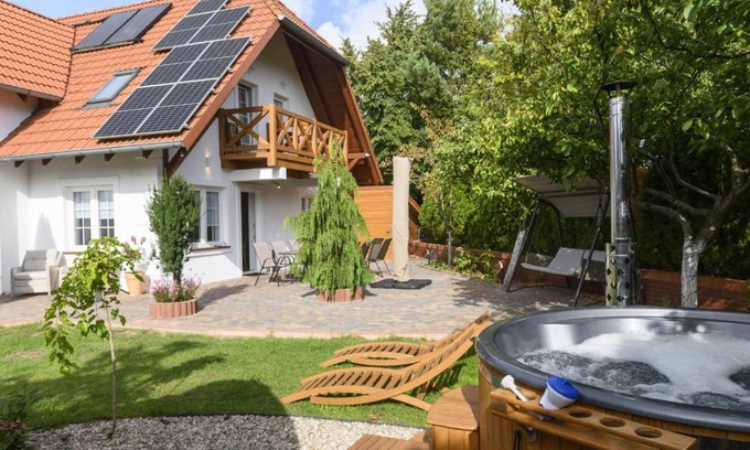 Bytow House | Guest Rated: 10/10 at Pensjonat Srebrny Klon with Hot Tub