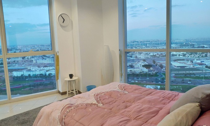 Dubai Festival City Apartment | Elegant Penthouse with Pool and Child-Friendly Amenities
