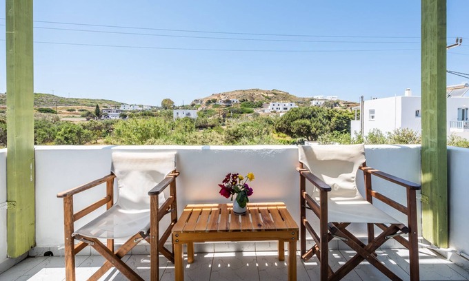 Apollonia House | Discover Pente Elies Milos: Rated 9.4/10 with Breakfast