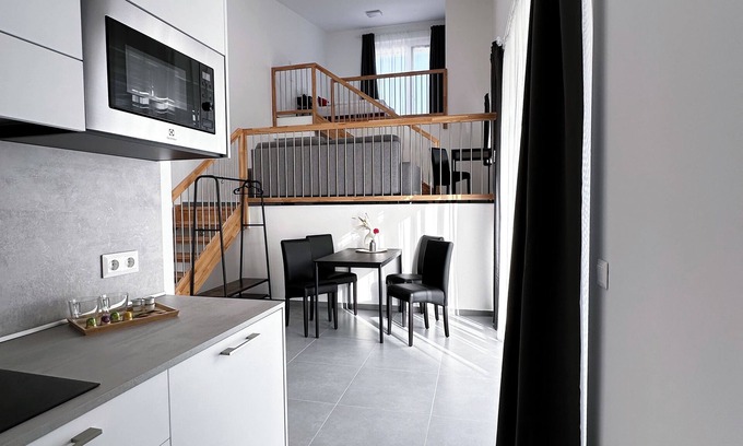 Sankt Leonhard Apartment | Grazora Penthouse: Unique 3-Level Stay with Kitchen Amenities