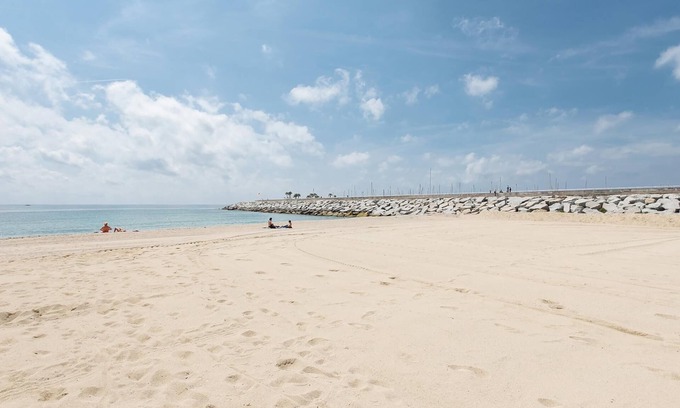 Mataro Apartment | Stylish Penthouse Retreat Near Barcelona with Great Amenities
