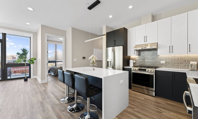 Lower West Side Apartment | Top-Rated 3BD/2BA Chicago Condo with Balcony & Kitchen