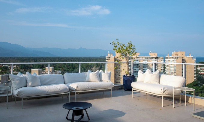 Praia de Sao Lourenco Apartment | Premium Penthouse with Ocean View & Private Pool Retreat