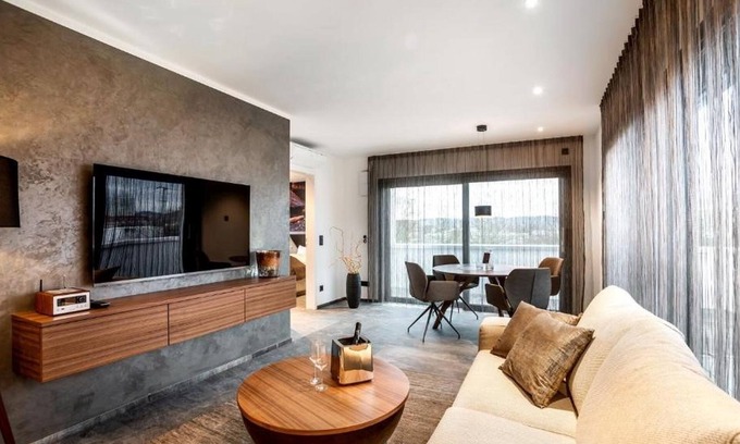 Singen Apartment | Elegant Penthouse with Terraces & Spa for Unforgettable Stay