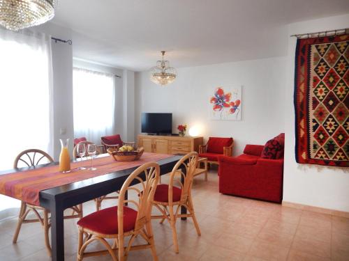 Alcala House | Stylish Family-Friendly Stay at Penthouse Alcalá 2