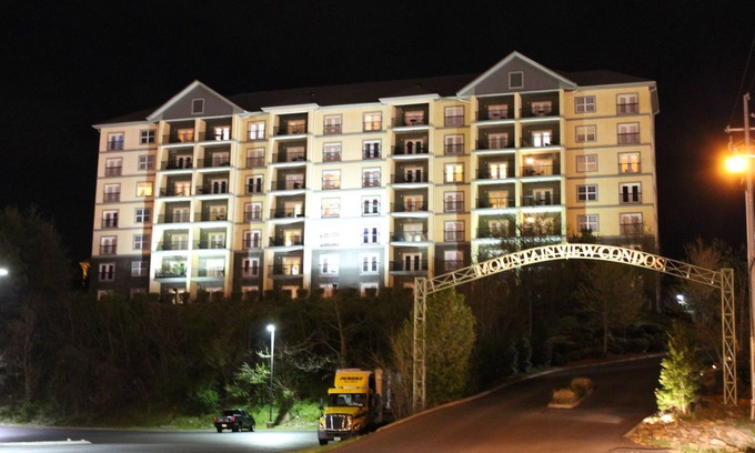 Pigeon Forge Condo | Penthouse Retreat with Mountain Views in Pigeon Forge