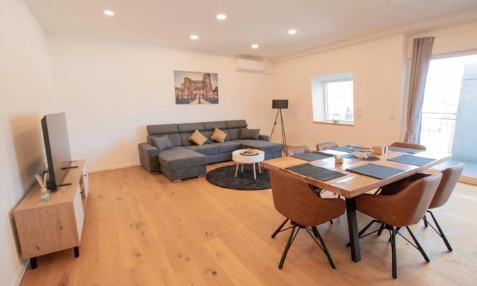 Maximin Apartment | Penthouse apartment above the rooftops of Trier
