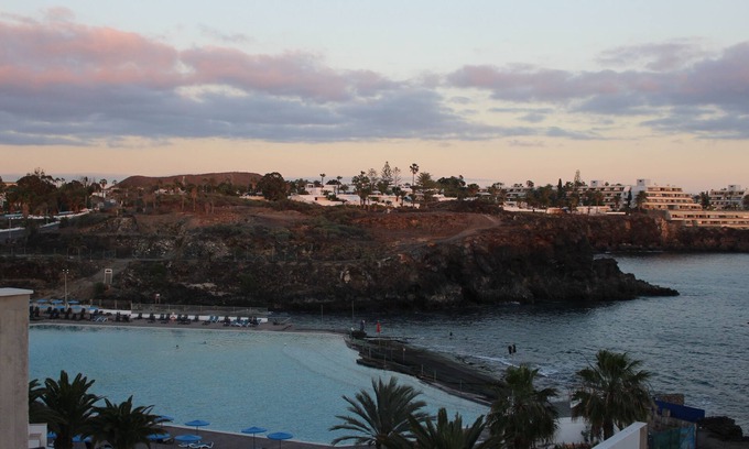Las Galletas Apartment | Penthouse Apartment with Rooftop Terrace and Ocean Views