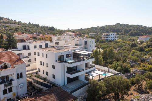 Murter Apartment | Family-Friendly Retreat with Hot Tub at Apartment ReNikS