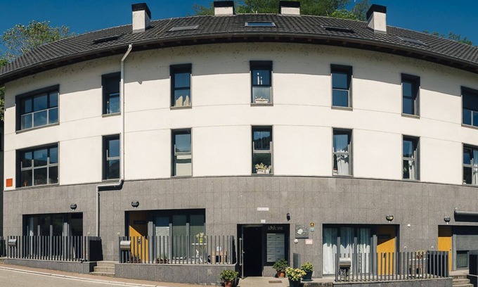 Valcarlos Apartment | Attractive Penthouse with Pet-Friendly Amenities