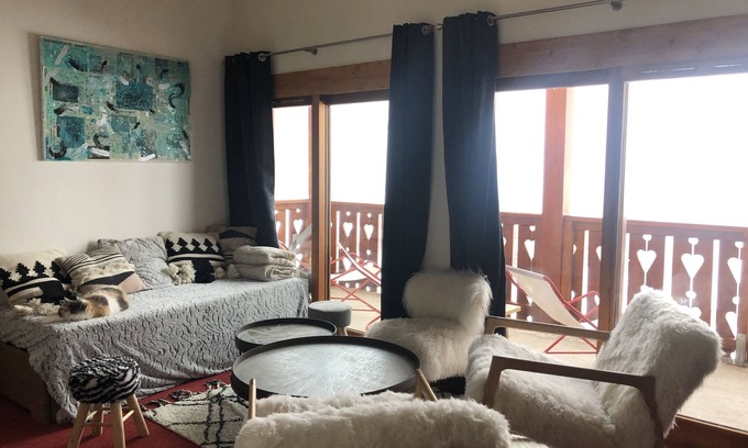 Risoul Apartment | Exclusive Penthouse "Bond007" with Pool & Spa Amenities