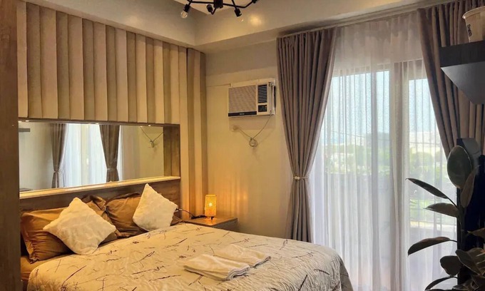 Pasay Apartment | Penthouse Condo Unit near Airport NAIAnn
