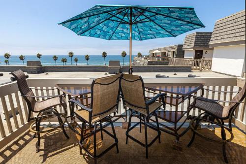Townsite House | Oceanview Penthouse Condo at Beach Resort - 4-Star Retreat