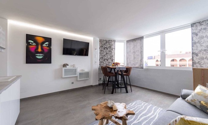 Playa del Ingles House | Guest Rated 10/10: Penthouse Diamond House in Playa del Ingles