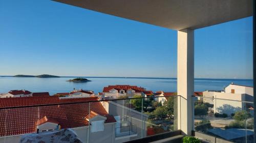 Rogoznica Apartment | Penthouse Dream Look: 4-Star Family-Friendly Retreat