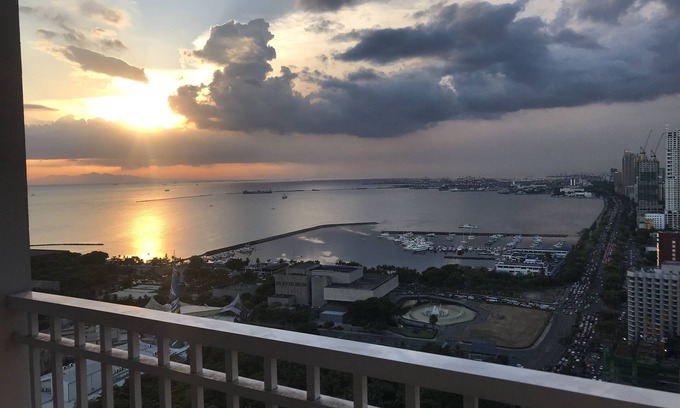 Pasay Condo | Stunning Penthouse with Pool & Spa Overlooking Manila Bay