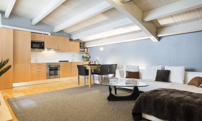 Sant Gervasi Apartment | Modern Penthouse in Sant Gervasi - Ideal for Long Stays