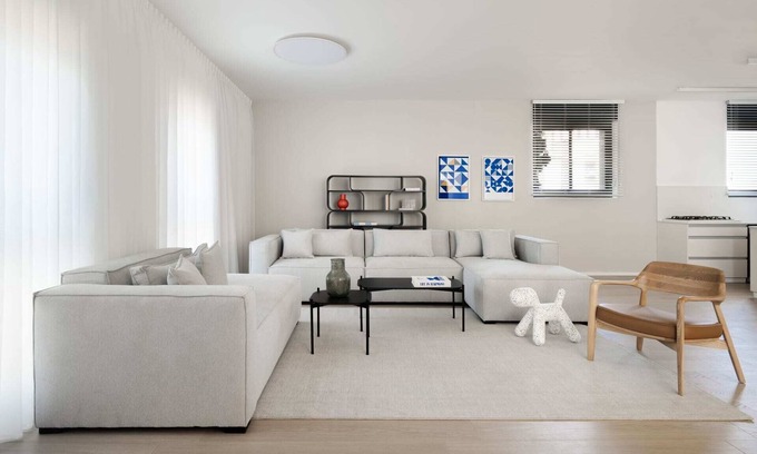 Mahane Israel Apartment | Penthouse - Four Bedroom Apartment, Sleeps 19