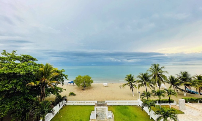 Covenas Apartment | Beachfront Penthouse in Coveñas with Pet-Friendly Comfort