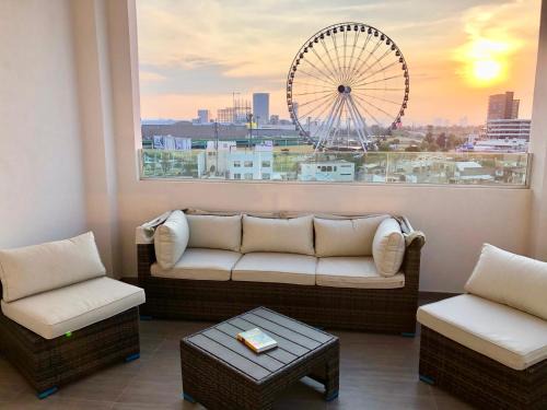 Angelopolis Apartment | Penthouse in front of Estrella de Puebla 16 guest