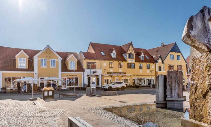 Skagen Apartment | Stunning Penthouse in Skagen with Private Sun Terrace
