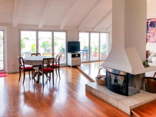 Gioia Apartment | Stylish Attico with Terrace Near Milano Stazione Centrale