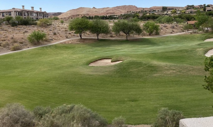 Tramonto Condo | Chic Penthouse Retreat in Vibrant Lake Las Vegas