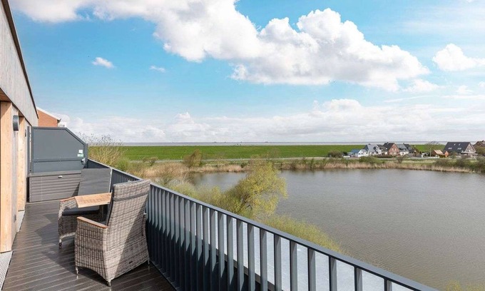 Norderhafen Apartment | Getaway at Penthouse Küstenzauber with Oceanfront Views