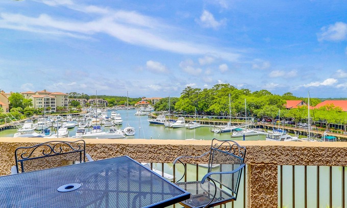 Shelter Cove Condo | Elegant Penthouse at Shelter Cove Marina with Harbor Views