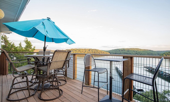 Kaiser Condo | Elegant Penthouse Escape in Scenic State Park