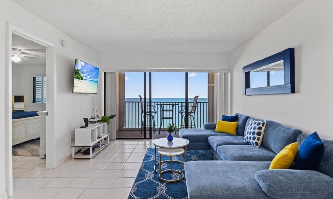 Hutchinson Island South Condo | Oceanfront Penthouse Condo with Private Beach & Pool