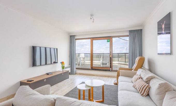 Middelkerke Apartment | Stylish Penthouse with Oceanfront Views and Full Amenities